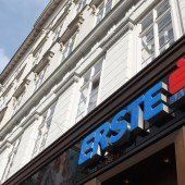 Erste Group lässt Federn