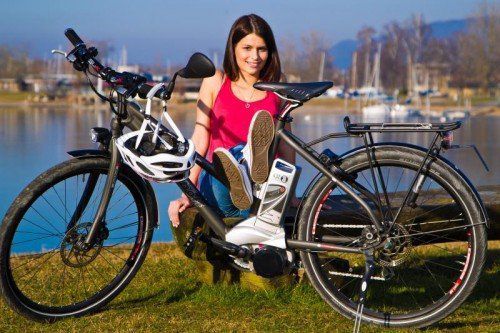 feature, mädchen, ebike, e bike, e-bike, fahrrad, fahrradfahren, fahrrad fahren, lara aus hörbranz am harder seeufer