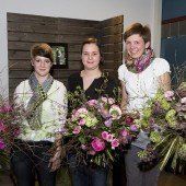 Nachwuchsfloristinnen im Wettbewerb