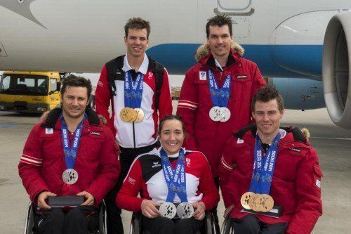 Foto: © ÖPC/Franz Baldauf , 17.03.2014 , XI. Winter Paralympics , Paralympische Spiele in Sochi , Ankunft der Paralympics am Flughafen Wien / Schwechat , Medaillengewinner , Philipp Bonadimann , Markus Salcher , Claudia Lösch , Matthias Lanzinger , Roman Rabl
