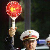 Bei Flucht vor Polizei Pkw „abgeschossen“