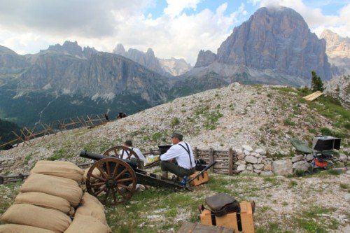 Gedreht wurde der Film „Der stille Berg“ zum Teil an Originalschauplätzen in den Dolomiten. Fotos: Sigma