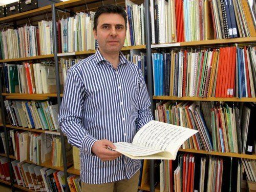 Gerhard Fend (45) ist seit der Erweiterung der Bibliothek im Landeskonservatorium deren Leiter. Foto: JU