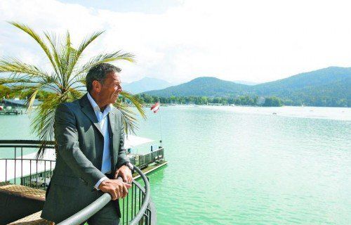 Jörg Haider am Wörthersee: Als Vertreter des Landes saß er praktisch in der Hypo Alpe Adria und steuerte den verhängnisvollen Kurs mit. Foto: APA
