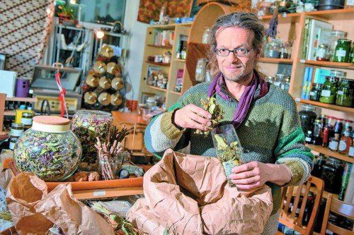 Köstliches aus der Natur bietet Christoph Riedmann in seinem Geschäft „BaumRaum“ in Lustenau. stiplovsek