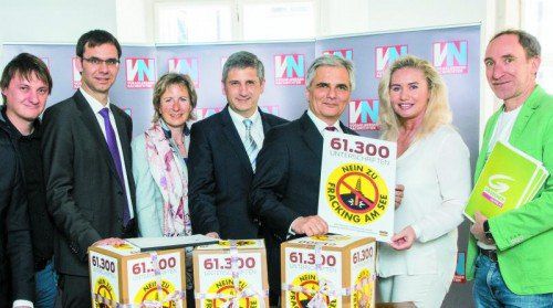 Marc Springer (VOL.AT), LH Markus Wallner, LT-Präs. Gabriele Nußbaumer, VK Michael Spindelegger, BK Werner Faymann, VN-CR Verena Daum-Kuzmanovic, Johannes Rauch (Grüne).  MK
