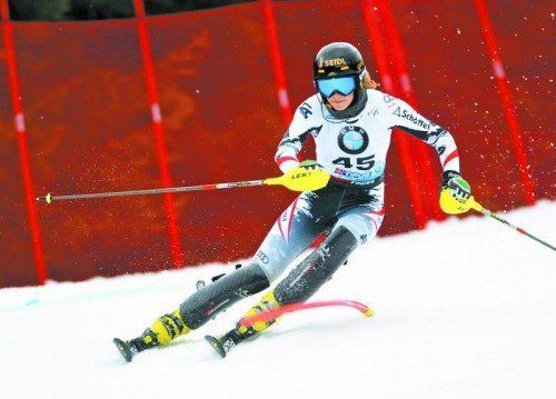 Nach dem Super-G noch auf dem vierten Platz, ging Elisabeth Kappaurer im Slalom aufs Ganze – und wurde mit Kombi-Gold belohnt. Foto: gepa