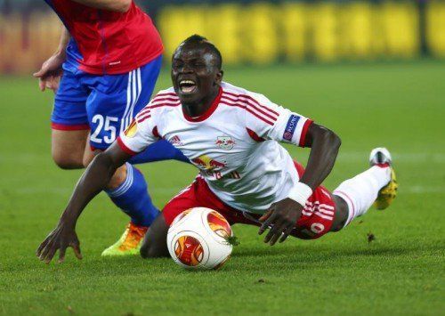 Sadio Mané wurde nicht nur in dieser Szene unsanft von der Basler Defensive gestoppt. Foto: gepa