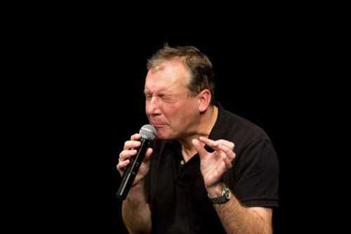 Stefan Vögel gastiert mit seinem aktuellen Programm „Halbzeit“ im Hofsteigsaal in Lauterach. foto: vovo/mathis