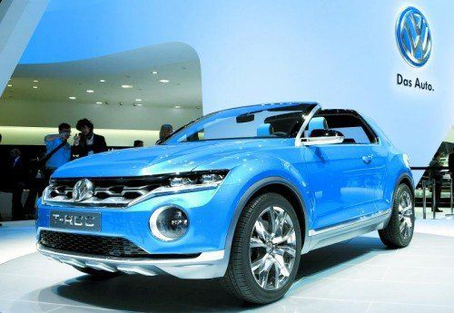Volkswagen T-Roc
Ein Golf fürs Gelände. In Genf zeigt VW als Weltpremiere die Fahrzeugstudie T-Roc. Fallen die Reaktionen darauf positiv aus, könnte er bald gebaut werden. Vertriebsvorstand Christian Klingler sieht jedenfalls großes Potenzial.