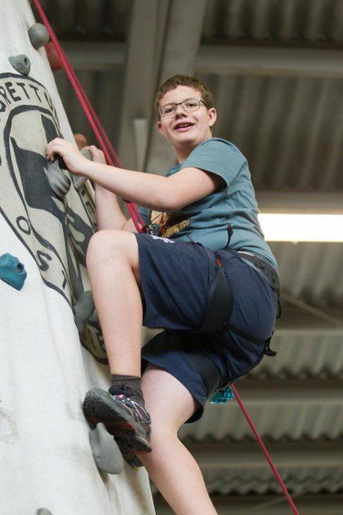 Der Kletterturm der Alpenvereinsjugend ist eine von vielen Attraktionen in der Jungen Halle.