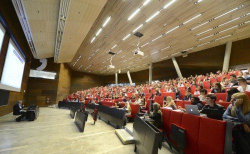 Auch mit Lehre und anderen Ausbildungen kann man studieren, z. B. an der Wirtschaftsuniversität in Wien. Foto: APA