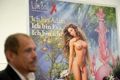 Das diesjährige Life Ball Plakat sorgt für Aufregung. Foto: APA