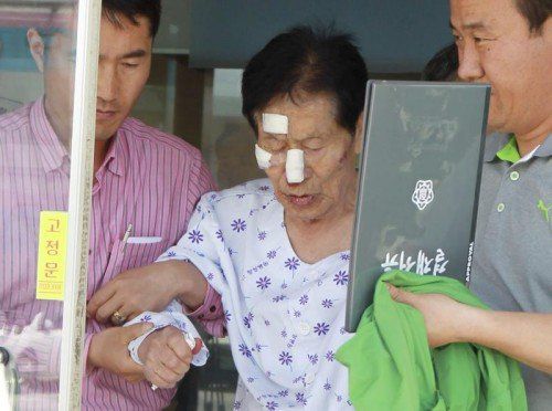 Das Feuer soll ein an Demenz leidender 81-jähriger Patient gelegt haben. Er wurde festgenommen.  foto: Reuters
