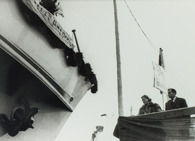 Trude Hartmann, spätere Nagel, fand sich unerwartet auf dem Podest in der Fußacher Werft wieder.⇒ Volare/Spang Oskar