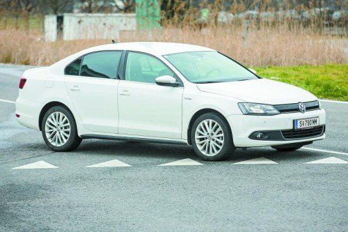 Der Jetta trägt sein altmodisches Image zu Unrecht: Das macht die Hybrid-Variante überdeutlich. Fotos: VN/Steurer