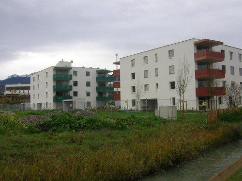 Die Kosten für Wohnraum sind weit über der Inflation gestiegen. Das macht den Vorteil niedriger Kreditzinsen zunichte. Foto: VN/Hagen