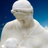 Gott als Frau und Mutter