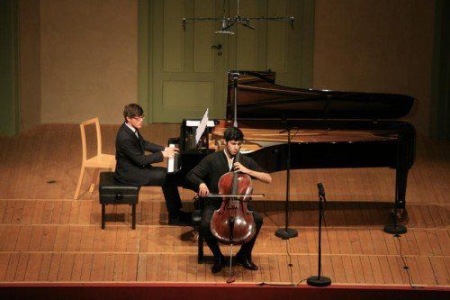 Mit Temperament und Sensibilität gingen die beiden Robert Schumanns Fantasiestücke an. Foto: Schubertiade
