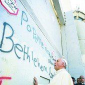 Papst Franziskus bringt Israelis und Palästinenser zusammen