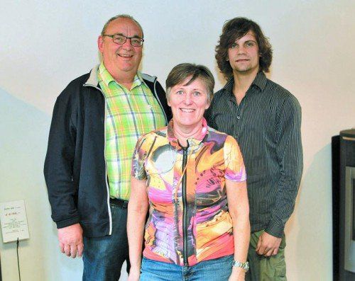 Peter (l.) und Margit Loos (Loos Gourmet) mit Guide-Macher Christian Ortner. Fotos: privat