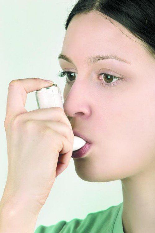 Rauchen in jeder Form schädigt den jugendlichen Organismus stärker als den Erwachsener und führt sehr häufig zu Allergien oder Asthma.