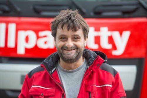 Ronny Bechter, Lkw-Fahrer
Ich bin erst neu in der Firma, aber mir gefällt bei uns im Betrieb vor allem das Team. Wir haben viele Nationalitäten da und kommen gut miteinander aus.