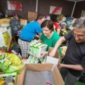 Bosniaken helfen ihren Landsleuten