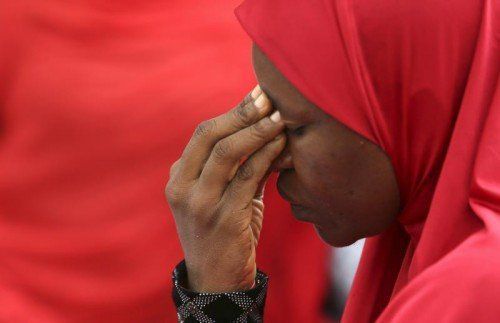 Verzweiflung in Nigeria: Die Befreiung der von Islamisten entführten Mädchen gilt derzeit als unwahrscheinlich. FOTO: REUTERS