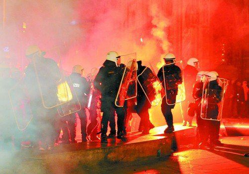 517 Anzeigen wegen Landfriedensbruchs: Grüne kritisieren breite Anwendung dieses Paragrafen.