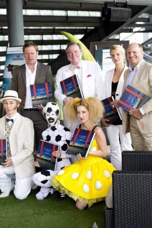 Bregenz am 17.6.2014 PK Pressekonferenz Bregenzer Festspiele Praesentation Buch David Pountney Der Fliegende Englaender, am Podium Axel Renner, David Pountney, Hans Peter Metzler und Dorothea Schaefer.