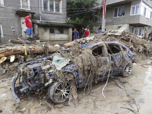 Das Hochwasser hat eine Spur der Verwüstung hinterlassen. Reuters