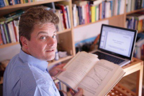 Der Schlinser Chemieingenieur Ulrich M. Rauch hat Kunden auf der ganzen Welt.  Foto: Hechenberger  