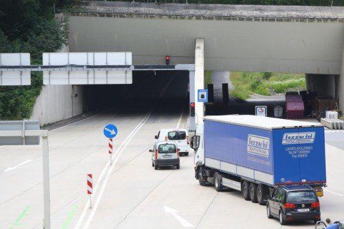 Die erste Sperre des Tunnels ist für 2015 ab Mitte April vorgesehen.  Foto: VN/Hofmeister