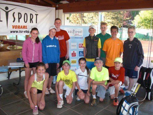 Die Mädchen und Burschen der Finalteams des BRG Dornbirn-Schoren und der VSMS Nenzing. Foto: privat