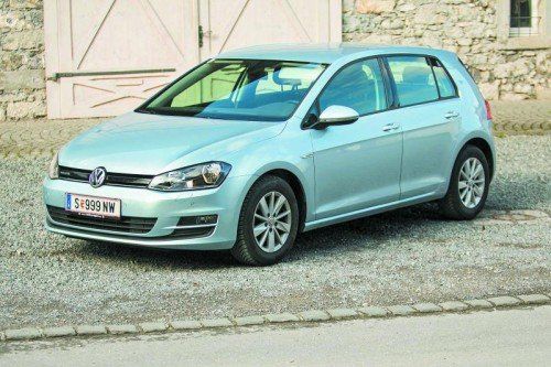 Die verbesserte Aerodynamik mit leicht tiefer gelegter Karosserie hilft dem Golf TDi Blue Motion beim Sparen. Fotos: vn/steurer