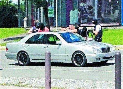 Den Augenblick der Verhaftung des angeblichen Drogendealers hielt Leserreporterin Rebecca Reiner fest.