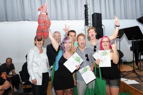 Grund zum Jubeln: „Franky and the Punk Poohs“ mit Janine Baldauf, Alexander Knünz, Clemens Purkart, Nicole Vester und Patrick Zumkeller. Foto: Kees