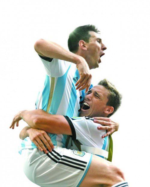 Jubel bei Lionel Messi (l.)nach dem 1:0. Foto: ap