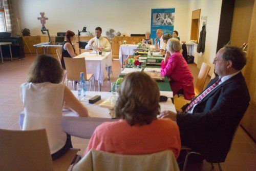 Mündliche Matura an der BAKIP im „Clubraum“: Alle sind hoch konzentriert. Fotos: VN/Steurer