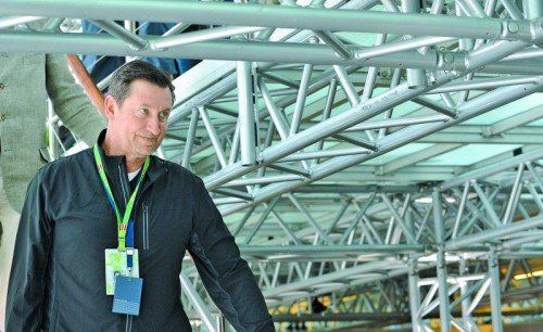 Premiere in der Formel 1: Hockey-Gott Wayne Gretzky. Foto: apa