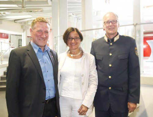 Sicherheits-LR Erich Schwärzler, Min. Johanna Mikl-Leitner, LPD-Chef Hans-Peter Ludescher.