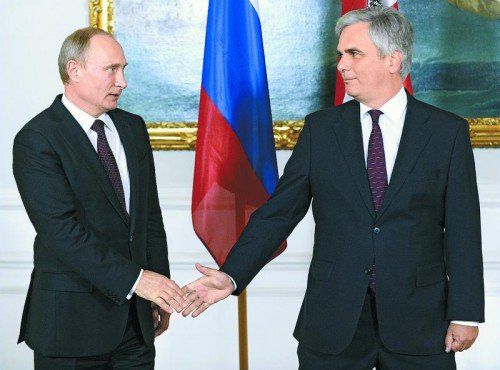 Traf auch mit Bundeskanzler Werner Faymann (r.) zusammen: Russlands Präsident Wladimir Putin. Foto: APA