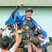 Rosberg lahmt, Ricciardo gewinnt
