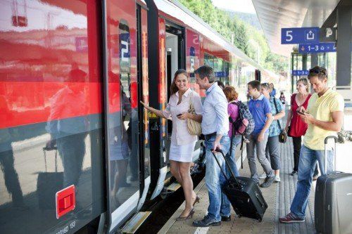 Übervolle Züge machen manchem das Bahnfahren madig. Foto: ÖBB