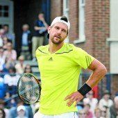 Jürgen Melzer rutschte auf dem Rasen aus