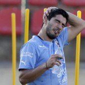 Uruguay bangt noch um Suarez