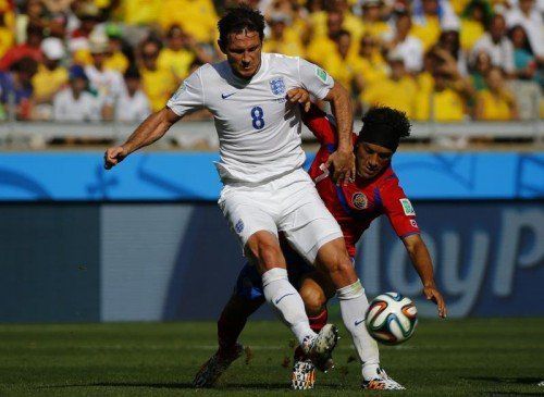 Viele Zweikämpfe im Spiel England gegen Costa Rica reuters