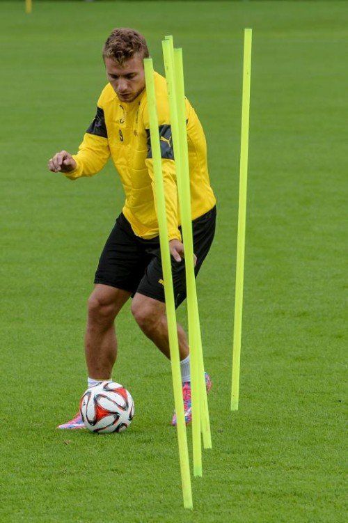 An das Training in Deutschland muss sich Ciro Immobile noch gewöhnen. Foto: gepa
