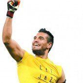 Heiliger Romero neuer WM-Held